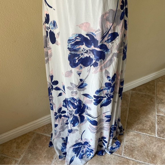 LULUS All I Need Grey Blue and Pink Floral Print Strappy Maxi Dress size large - Picture 4 of 10